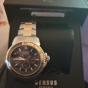  - Helt ny med kvitto ifrån zalando!  Kan gå ner i pris vid snabb affär  Skickas ej då postnord inte är ett fungerande företag.  Ring gärna eller skicka sms