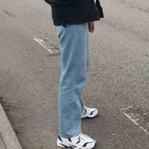  - Ett par as balla jeans ifrån nakd. Långa i modellen☺️