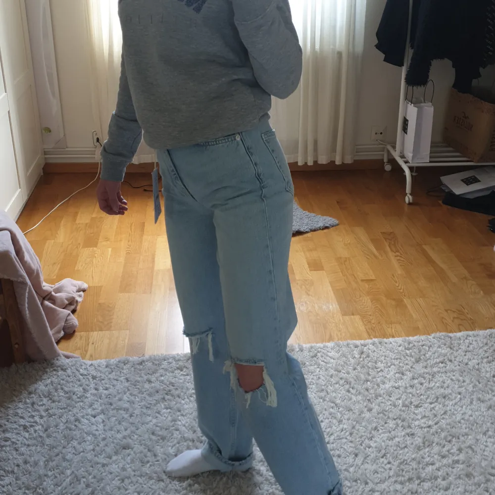 De populära jeansen från Gina, Helt nya men passar inte mig ❤. Jeans & Byxor.
