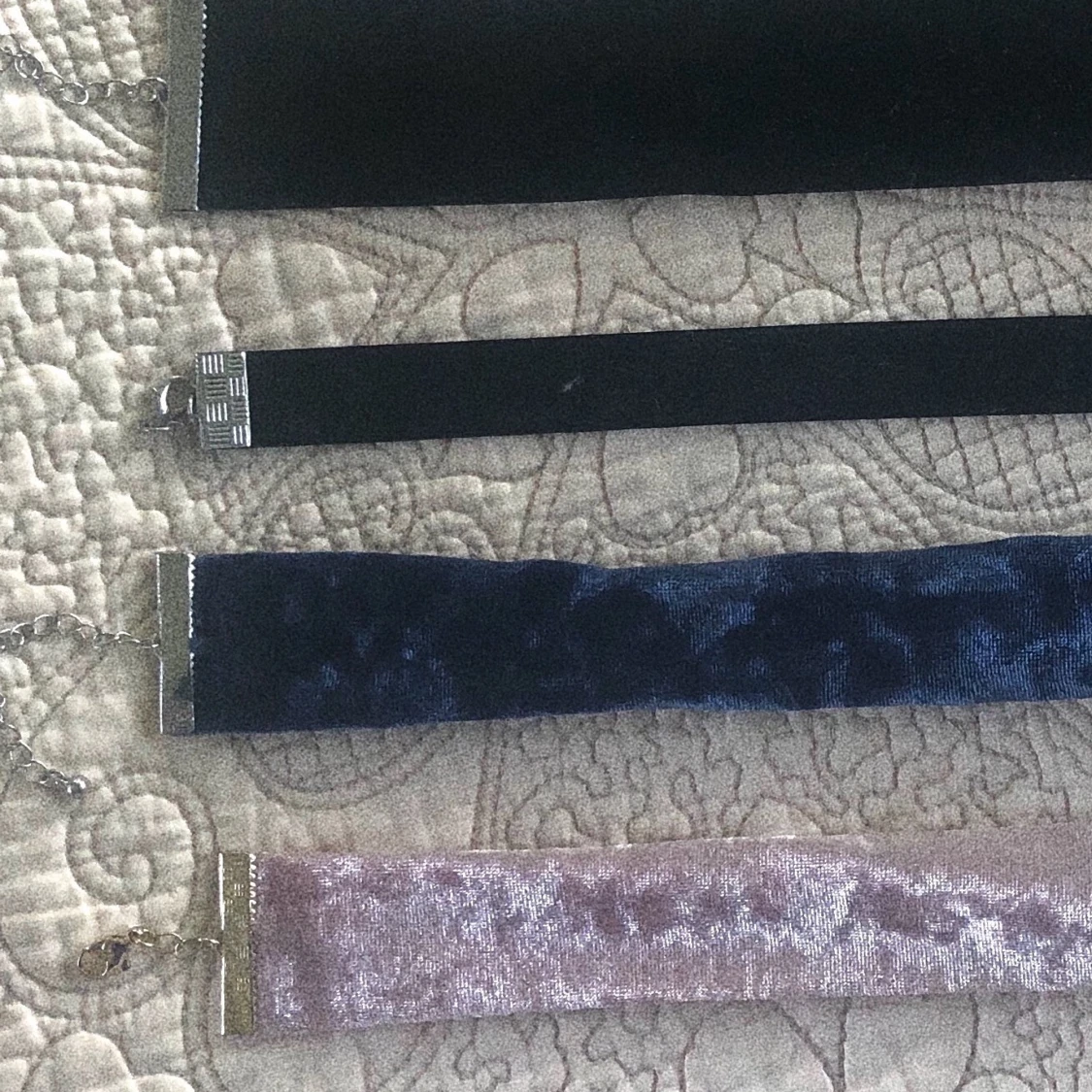 Chokers i “sammet” - 90