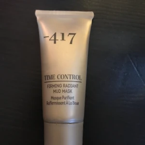 Ansiktsmask - Oanvänd mudmask! Säljs då den aldrig kommer till användning 🦋 skulle kunna tro att den är ifrån glossybox✨ vegansk