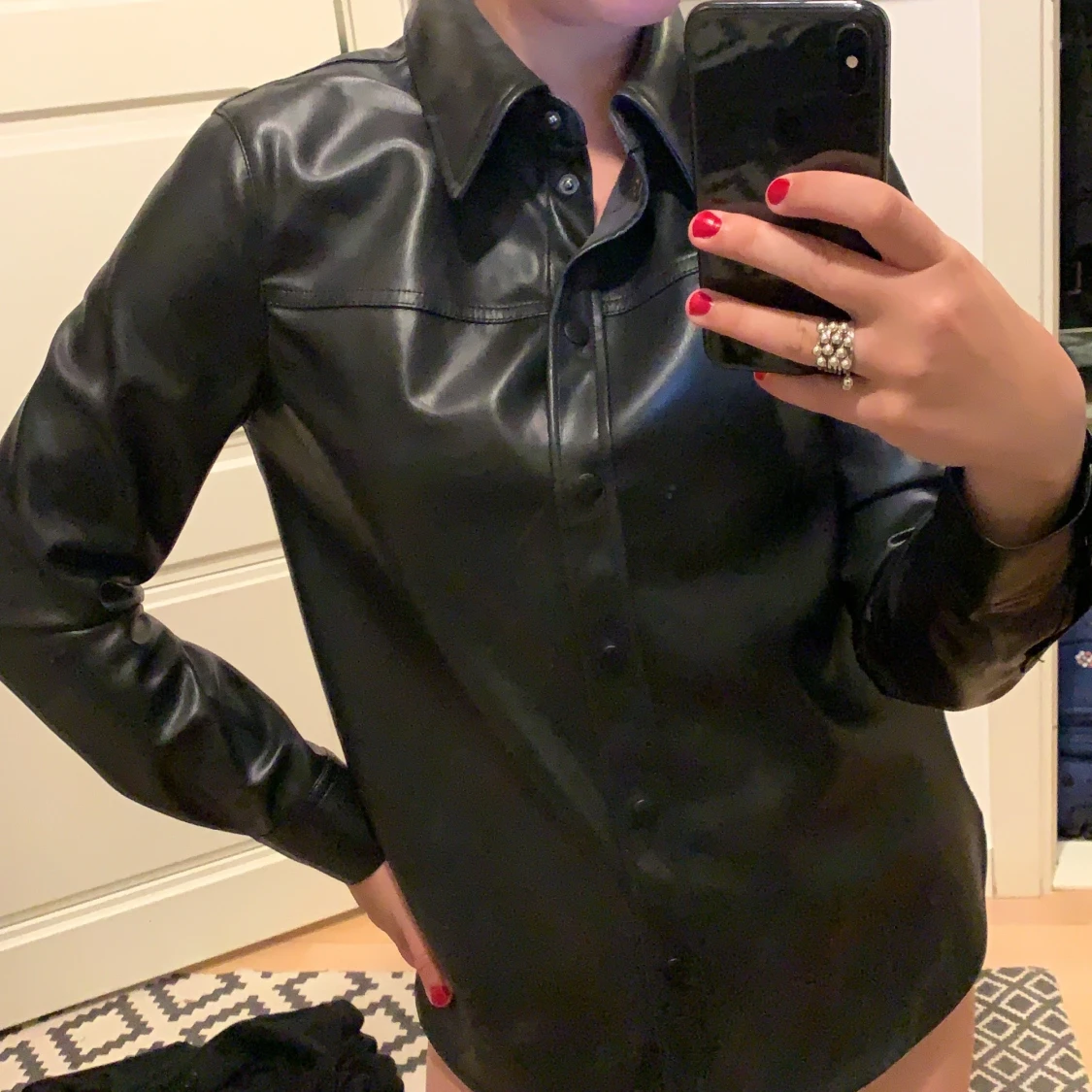 Skjorta i skinmaterial 🙏🏼💭😍