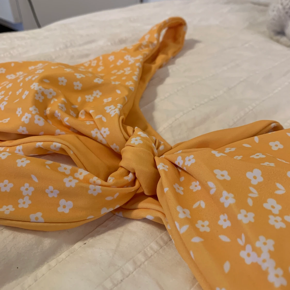 Gul bikini med blommor🌼 - 90