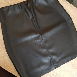  - Köpt från bohoo för 250 kr. Aldrig använt. 