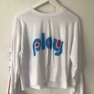  - Långärmad tröja från carlings. 20kr + frakt. Kan mötas upp i tranåsområdet och i Sthlm. 