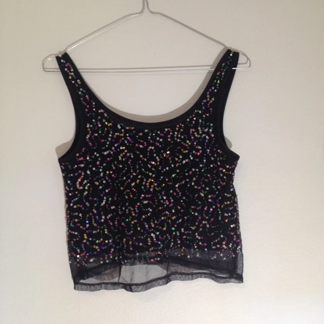 Kort linne från H&M med paljetter 