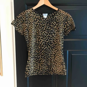  - Mesh topp från dolce and gabbana, jätte fin!