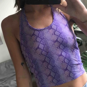  - Snyggt halternecklinne XS-S 