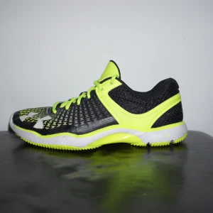  - Under Armour skor. Knappt använda.