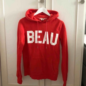  - Mysig hoddie från hm storlek S