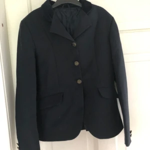  - Pris kan diskuteras Marinblå Använd fåtal gånger