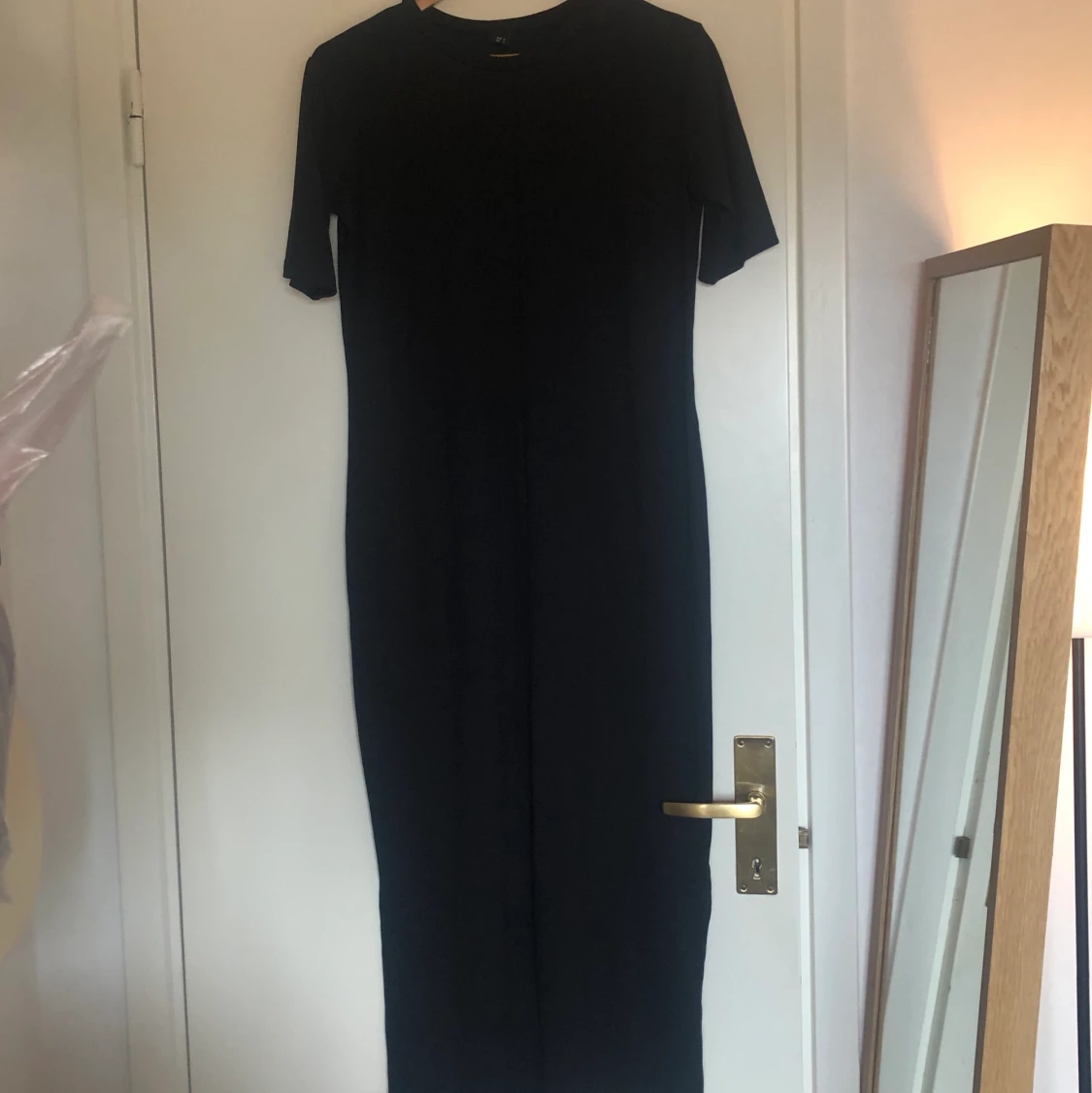 Ribbad lång klänning