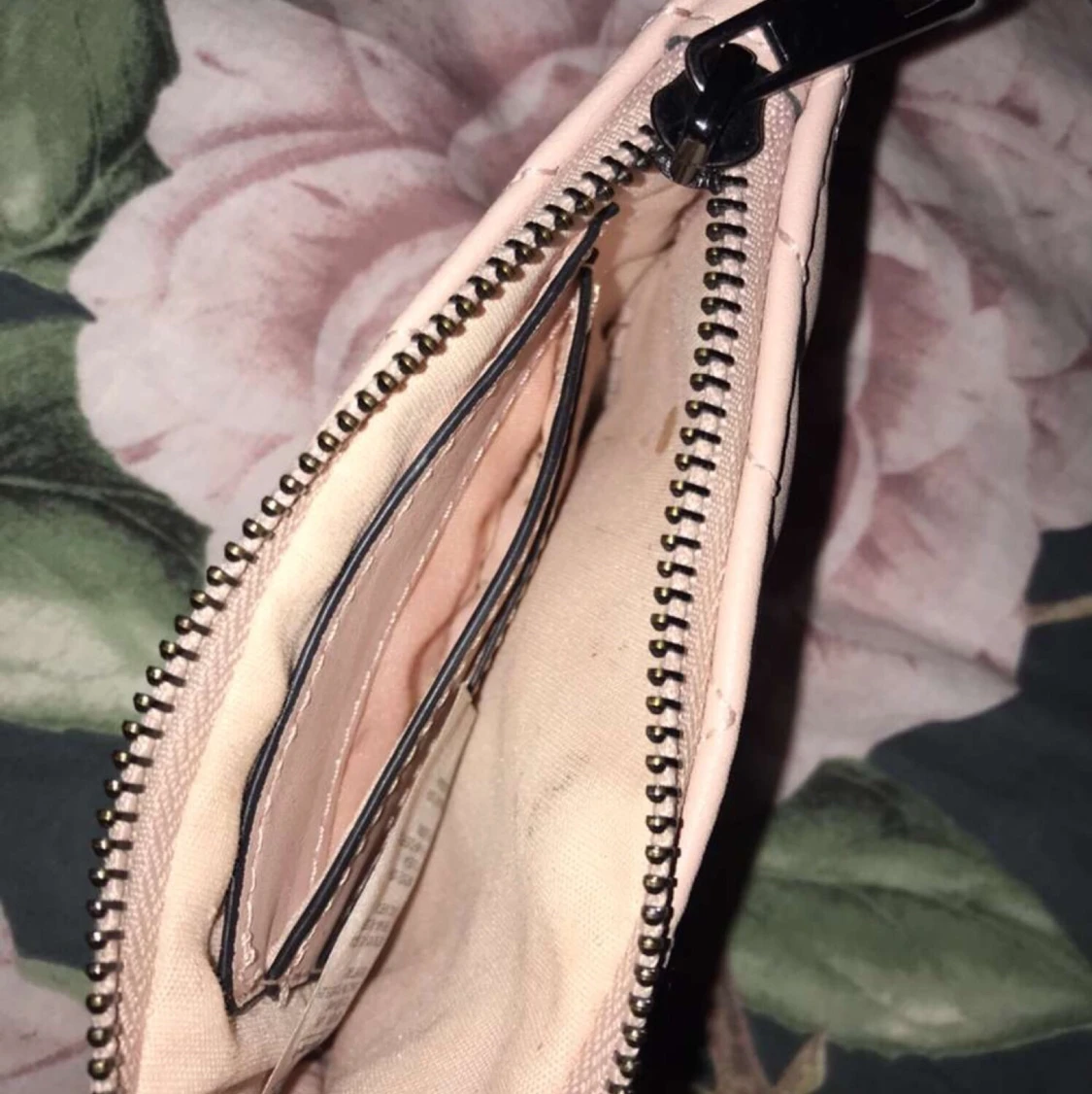 Gullig plånbok! - 90