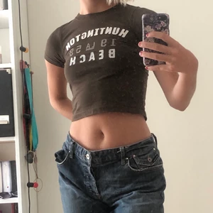 Brun liten tshirt - Liten brun tshirt från hm, najs liten mm bra