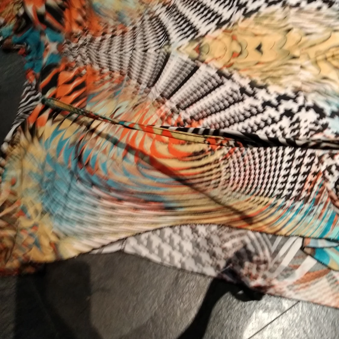 Mönstrad blus/tröja  - 90