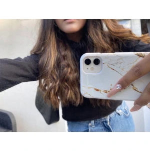 Svart nakd hoodie  - Croppad svart hoodie från Josefin Ekström’s kollektionen NAKD i storlek XS. Köpare står för frakt, fråga för med bilder<3