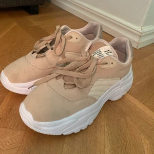 Chunky sneakers - Str 39