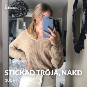 Stickad tröja - Från nakd