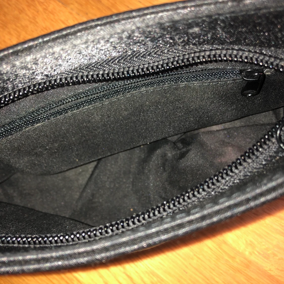 Svart axelväska - 91