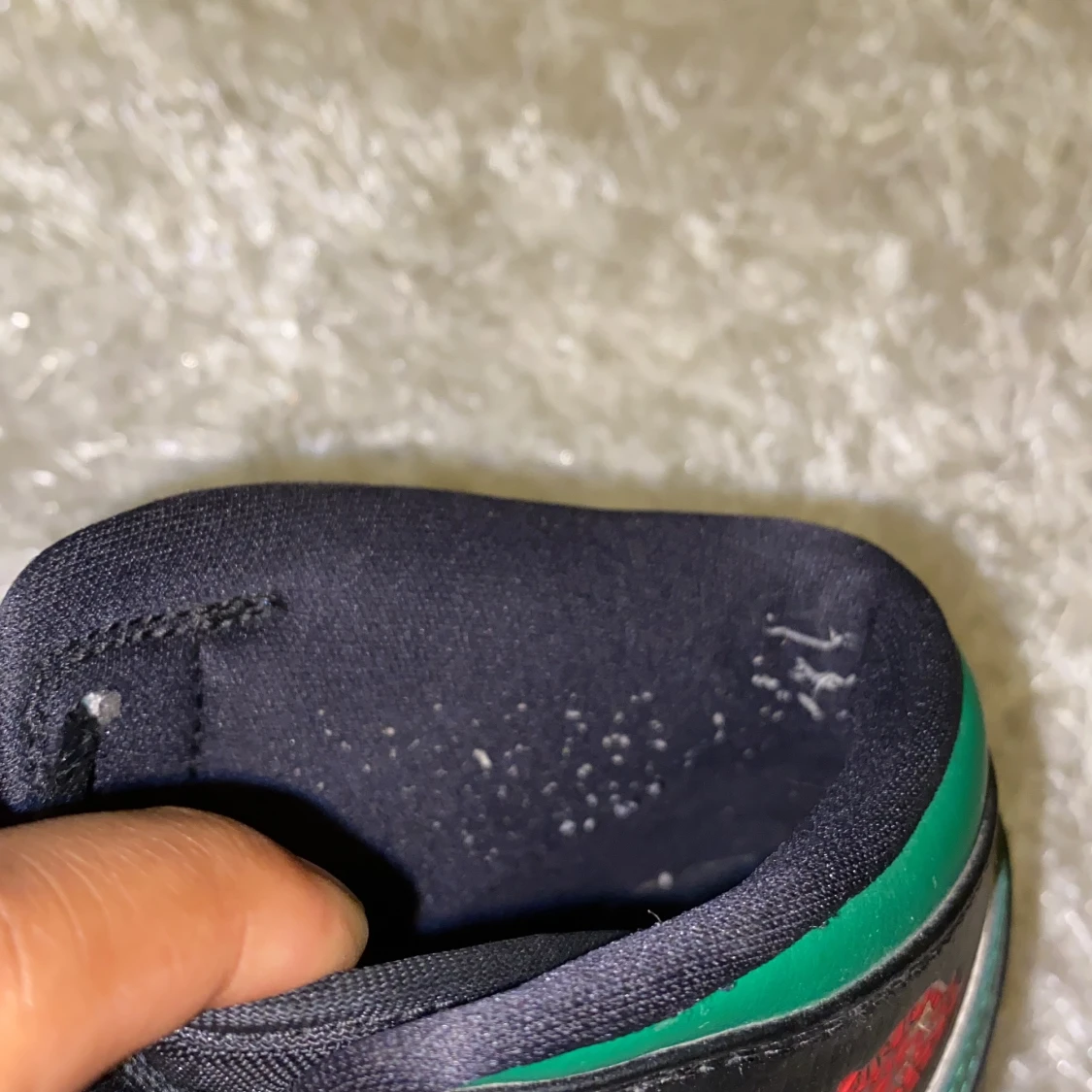 Nike air jordans 1 mids Slutsålda överallt - 90