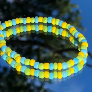 Färgglatt armband 25 kr inkl. Frakt!✨ - Handgjort färgglatt armband 25 kr inkl. Frakt!✨