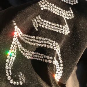 Juicy couture topp - Intressekoll på min juicy bandåtopp. Mycket bra skick, alla diamanter är på. Passar för både S och M