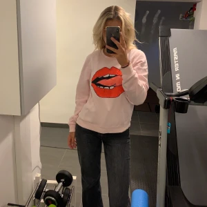 Sweater - Sweater från bikbok, fraktas för 44kr