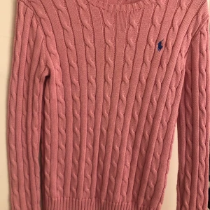 Kavelstickad tröja från rahlp lauren  - Tröja från Rahlp lauren i stolek XS knappt använd, köpt för 1299kr säljs för 400kr💕