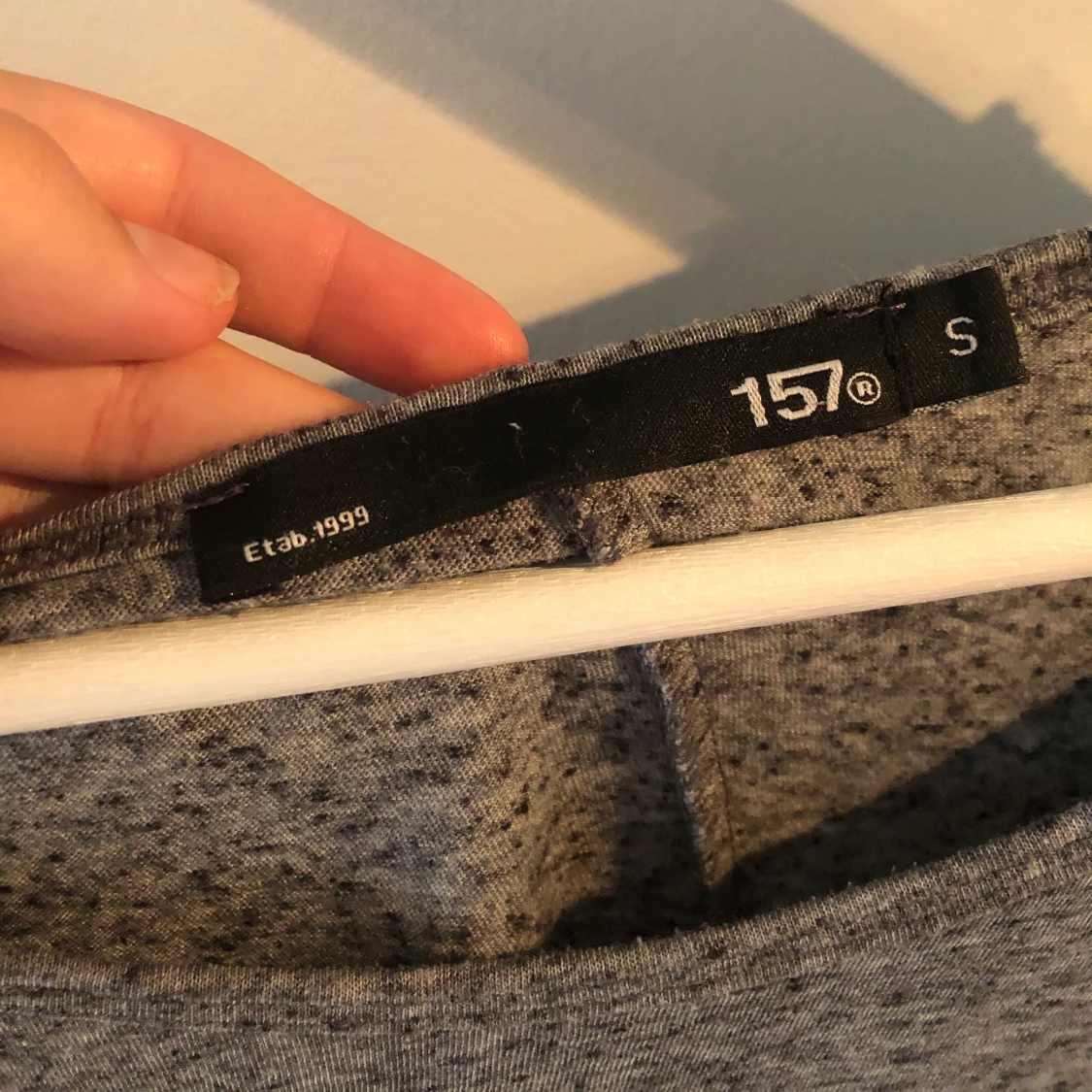 Lång grå tröja  - 91