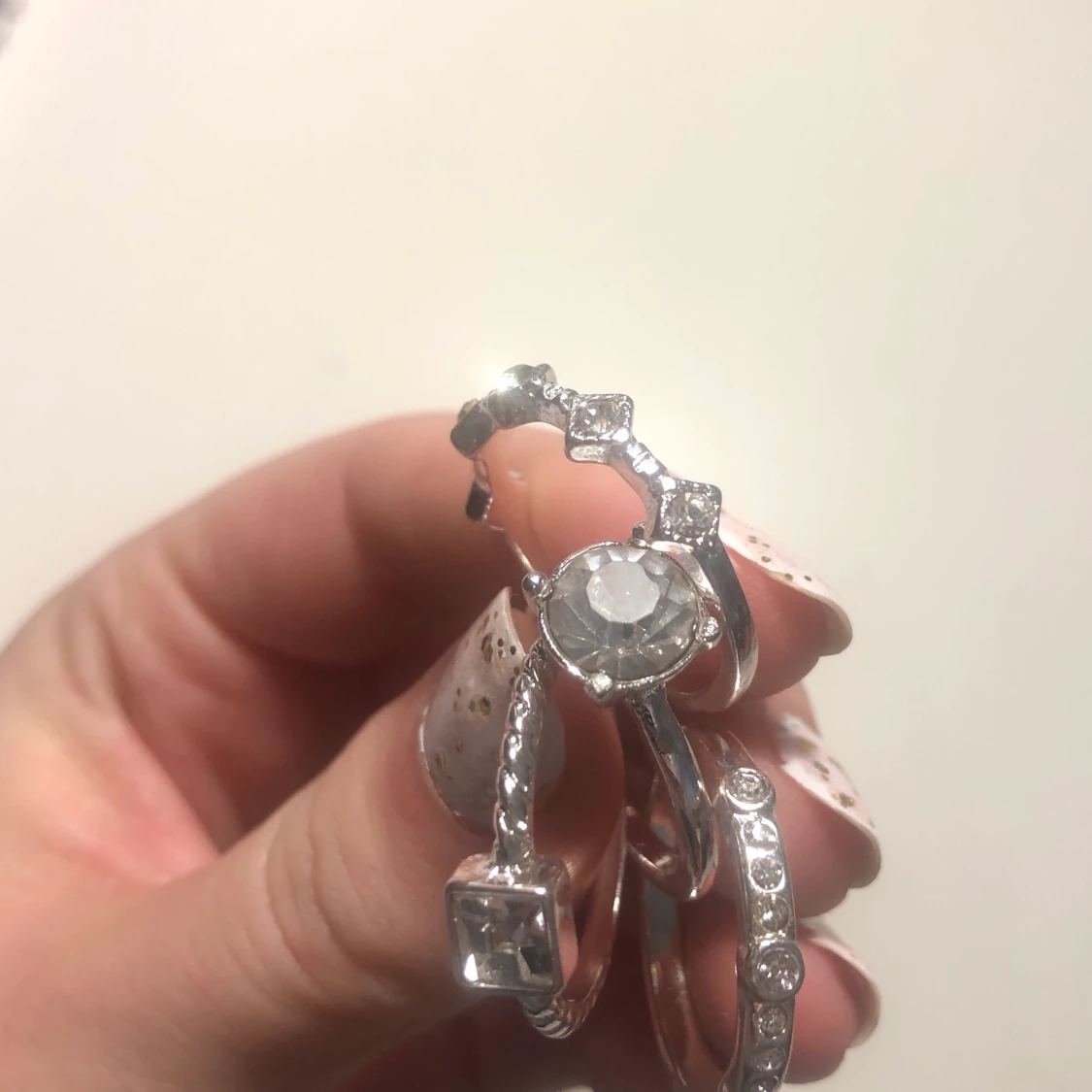 Ringar i silver med diamanter och stenar - 90