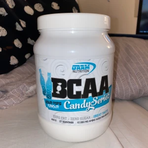 BCAA - Säljer ett oanvänt BCAA, då jag ej gillade smaken. Endast tagit en serving. Köptes för 199 kr.