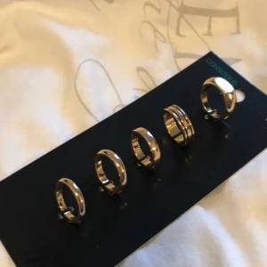 Ringar - alla fem för 90kr inklusive frakt