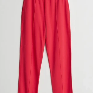 Maja Nilsson Lindelöf mjukisbyxor (slutsålda) - Mjukisbyxor i storlek S. Ej använda. Säljer pga för små för mig. Nypris 300kr.