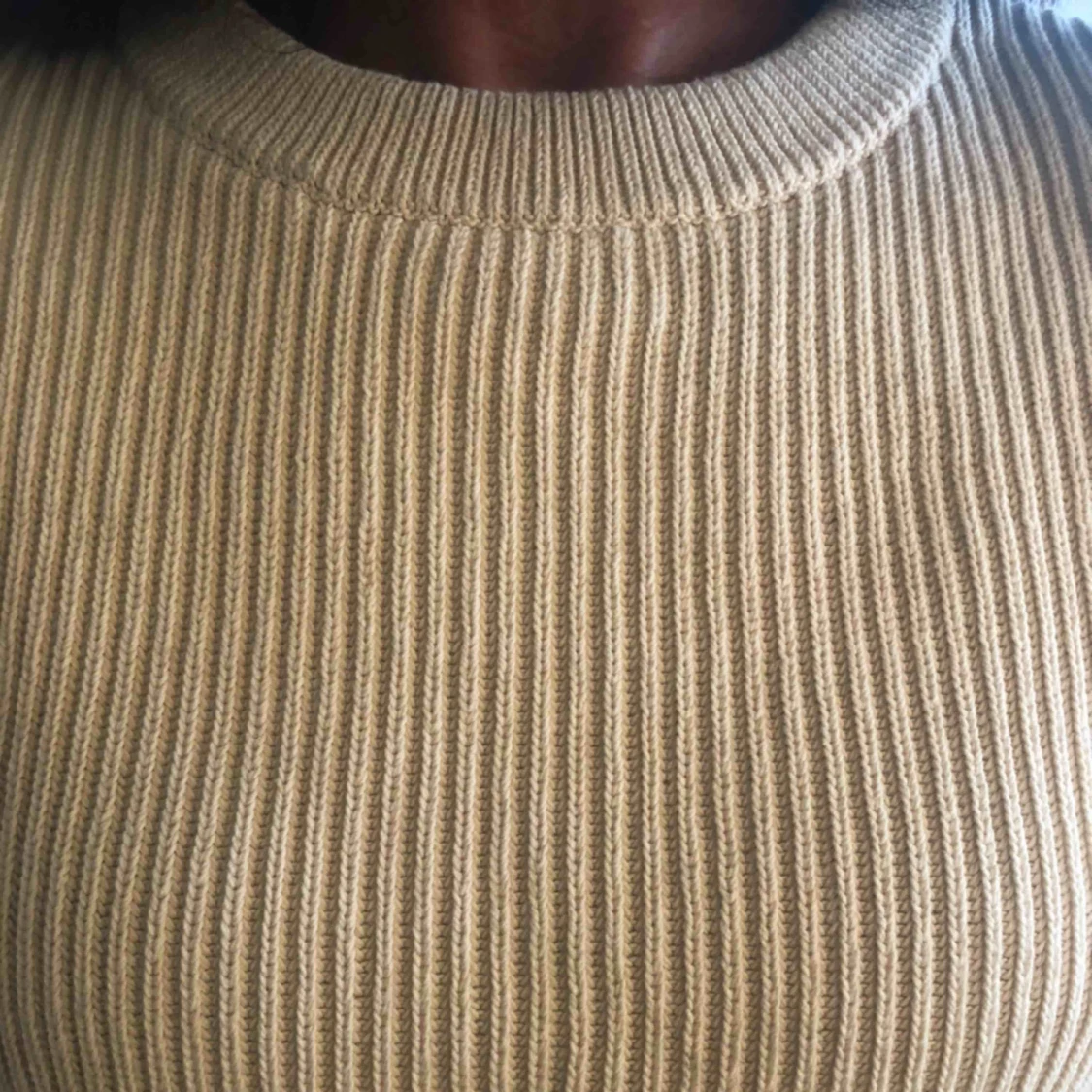 Krämvit stickad tröja - 90