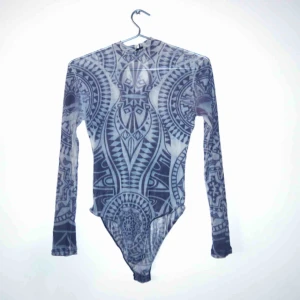  - Fin body, storlek saknas men gissar 38. +22 för frakt 