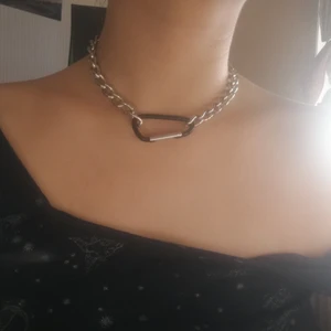 Halsband  - Handgjort halsband av mig, "Ruth Reverie". Frakt tillkommer. 