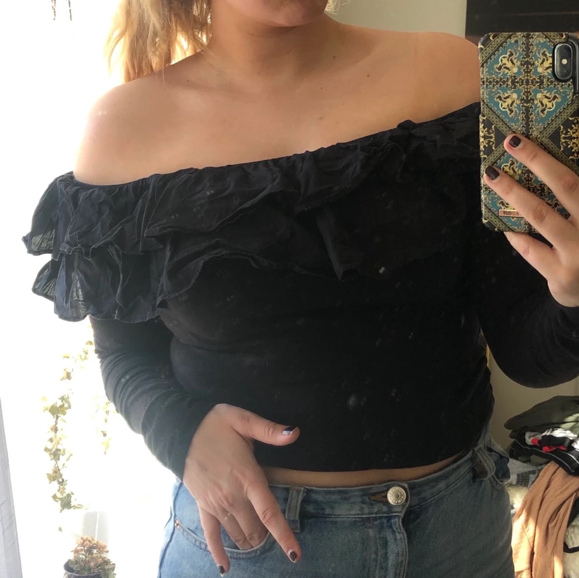 Off-shoulder topp
