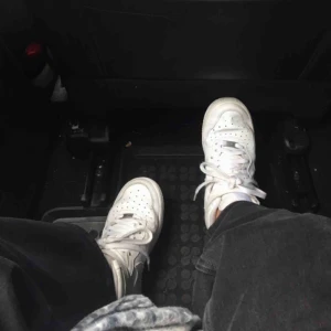  - Intressekoll på ett par Air Force 1. Nästan oanvända