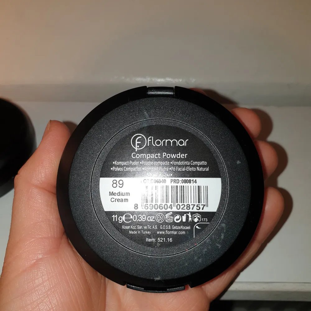 Ett helt nytt oanvänt puder från märket Flormar. I färgen 