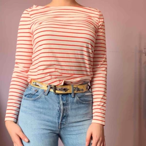  - Aldrig använd! Jättefin randig långärmad tröja🤩