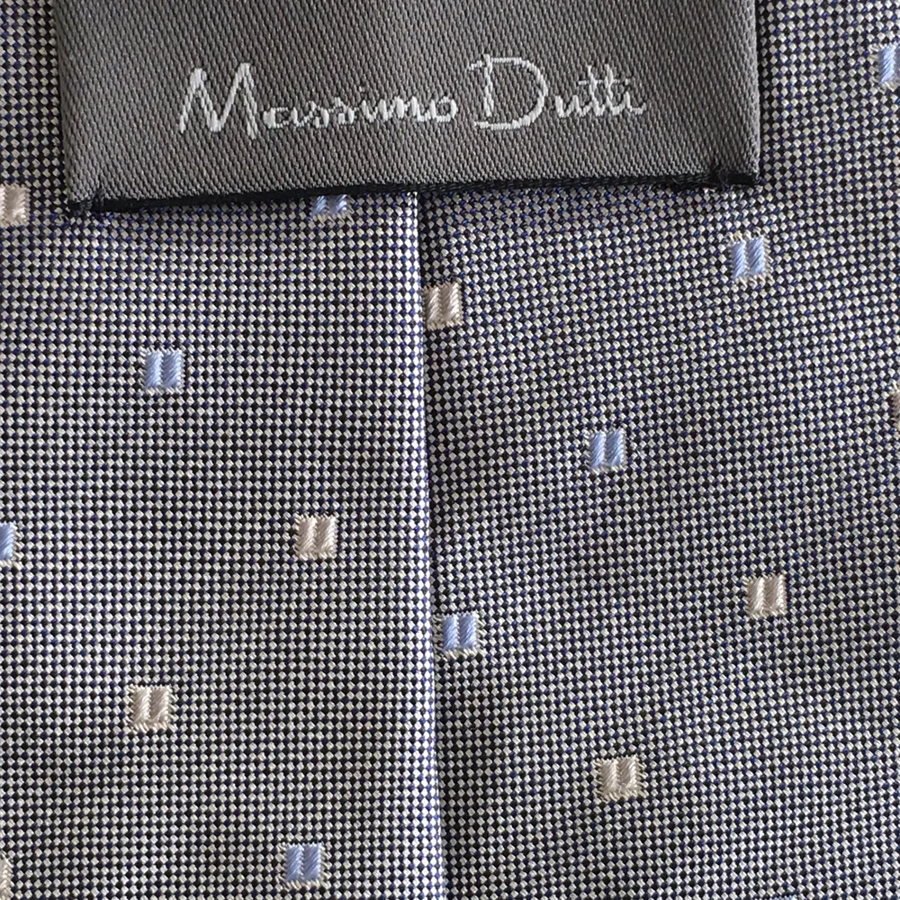 Massimo Dutti slips i toppskick.100%siden. Accessoarer.