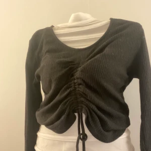 Tröja Gina storlek m  - Fin tröja från Gina k storlek m passar på s fint slutsåld nyskick 