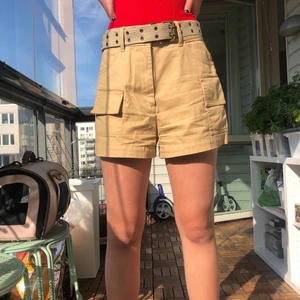 cargo shorts - Cargo shorts in a camel colour! So cute👜👝🐪