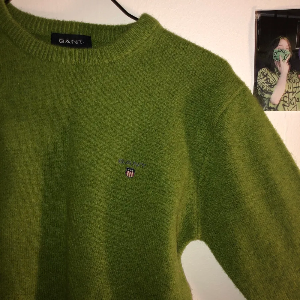Jättesnygg grön gant tröja med vintage vibe!. Tröjor & Koftor.