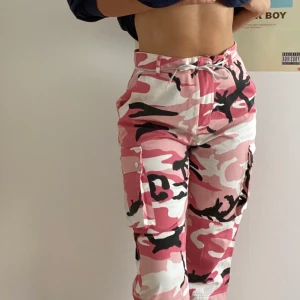 camopants missguided  - säljer mina kamoflaugebyxor från Missguided i strl. 38