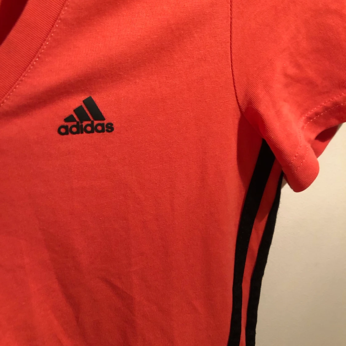 Röd/rosa träningtröja - 90