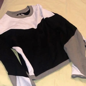 Fin tröja i storlek small - Fin tröja till hösten, så mysig säljer på grund av garderobsrensning!