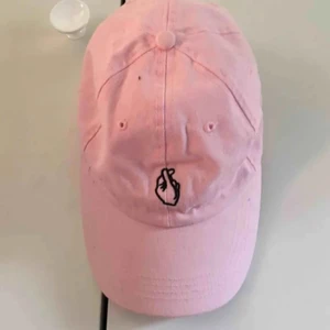 Kepsar! - 3 olika kepsar, alla för 200kr inkl frakt eller en för 100kr inkl frakt. Alla ser olika ut på baksidan så kontakta vid intresse!