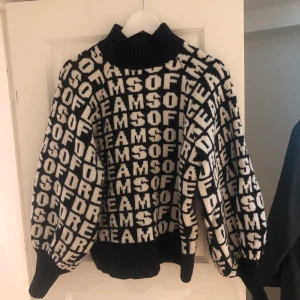 Cool stickad tröja - H&M stickad tröja, använd några gånger men i bra skick