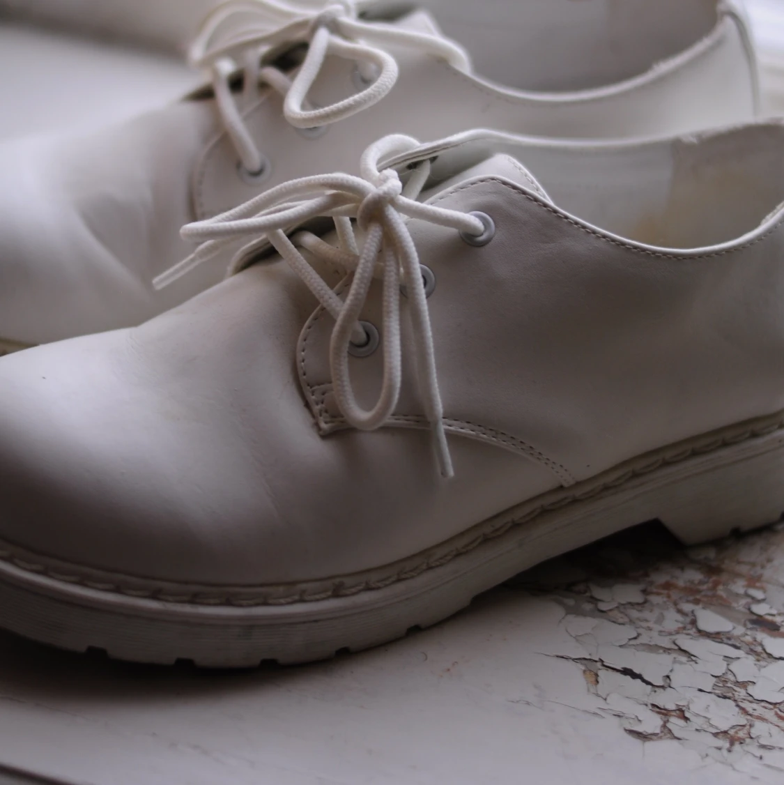 Vita derbyskor - 91